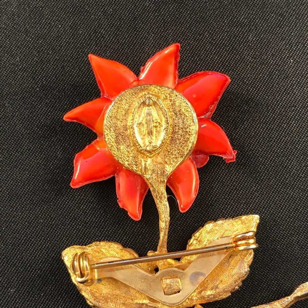 Vintage poinsettia pin - Picture 2 of 3